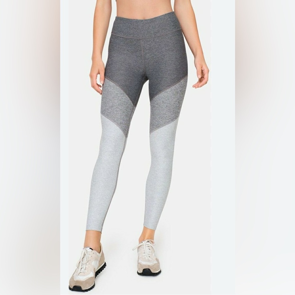 NWT Outdoor Voices 7/8 legging